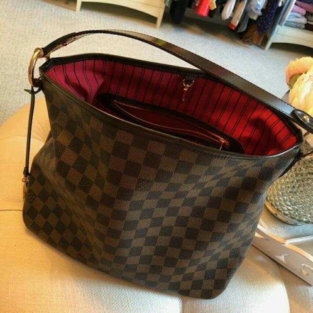 SOLD FIRM  Authentic Louis Vuitton bag